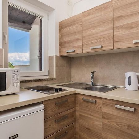Rona Apartment Zdravko บาร์บารีกา ภายนอก รูปภาพ