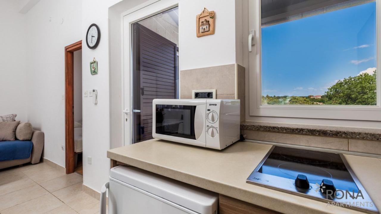 Rona Apartment Zdravko บาร์บารีกา ภายนอก รูปภาพ